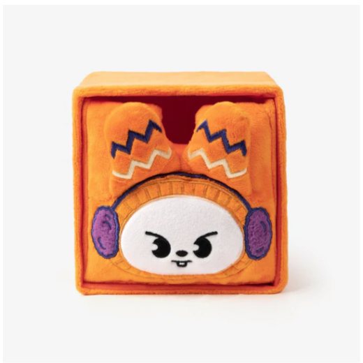 STRAY KIDS XMAS POPUP STORE 2024 OFFICIAL MD - 11. CUBE BOX