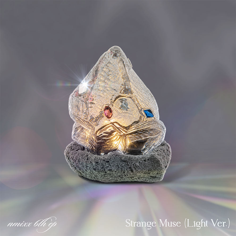 NMIXX 6TH EP ALBUM - STRANGE MUSE (LIGHT VER.) + APPLEMUSIC PHOTOCARD (PRE-ORDER)