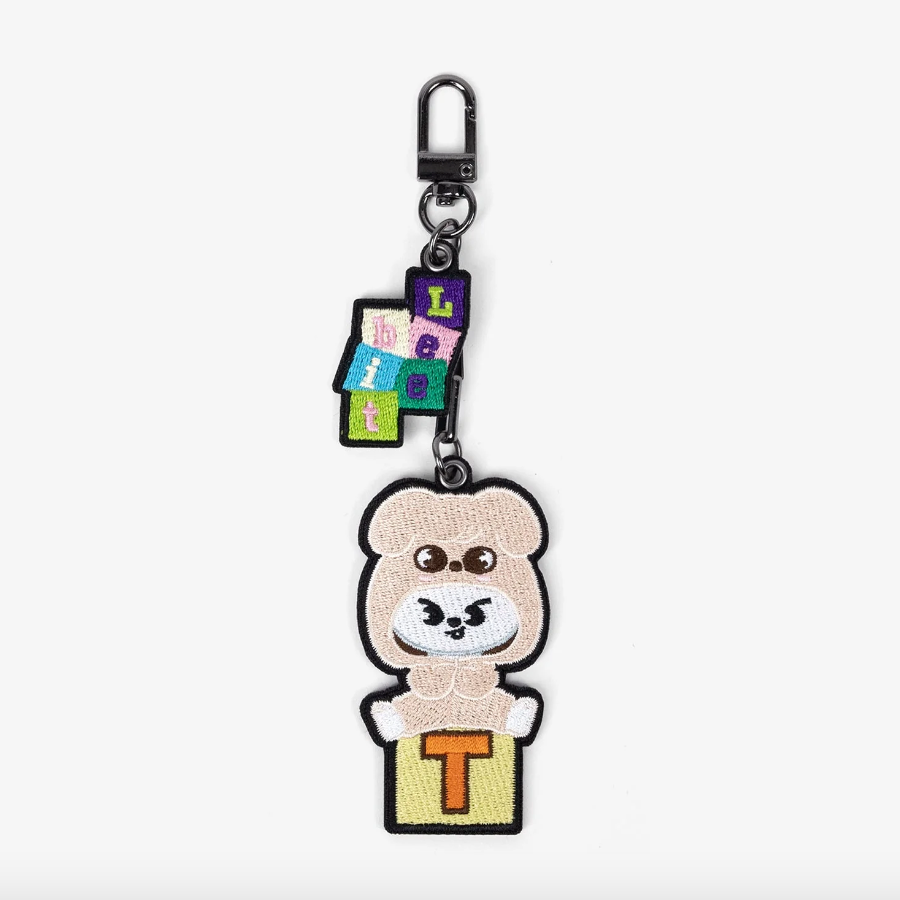 STRAY KIDS FAN CONNECTING 2024 [SKZ TOY WORLD] OFFICIAL MD - 23. EMBROIDERY KEY HOLDER
