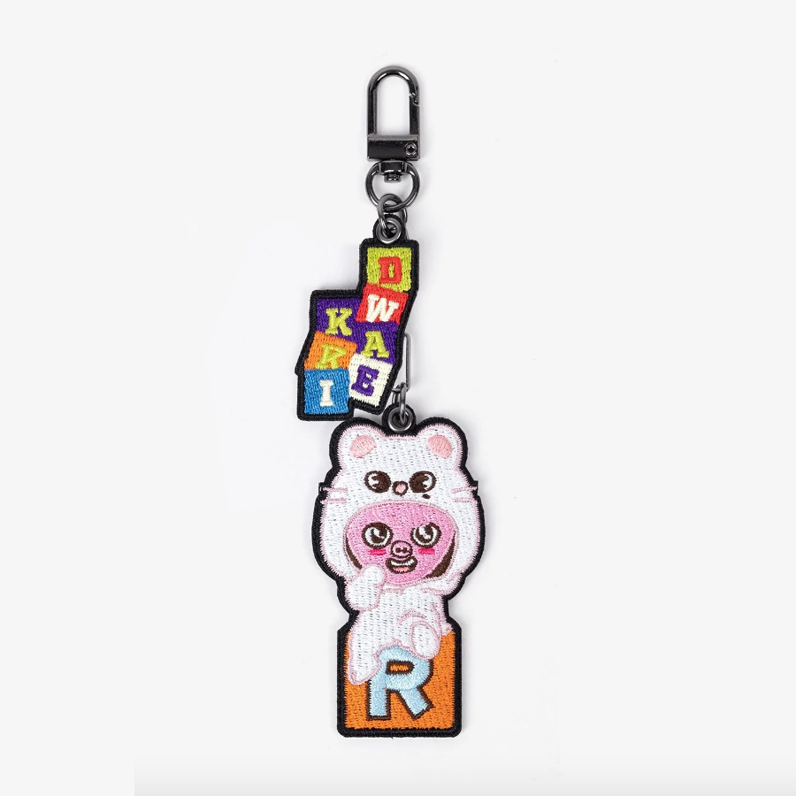 STRAY KIDS FAN CONNECTING 2024 [SKZ TOY WORLD] OFFICIAL MD - 23. EMBROIDERY KEY HOLDER