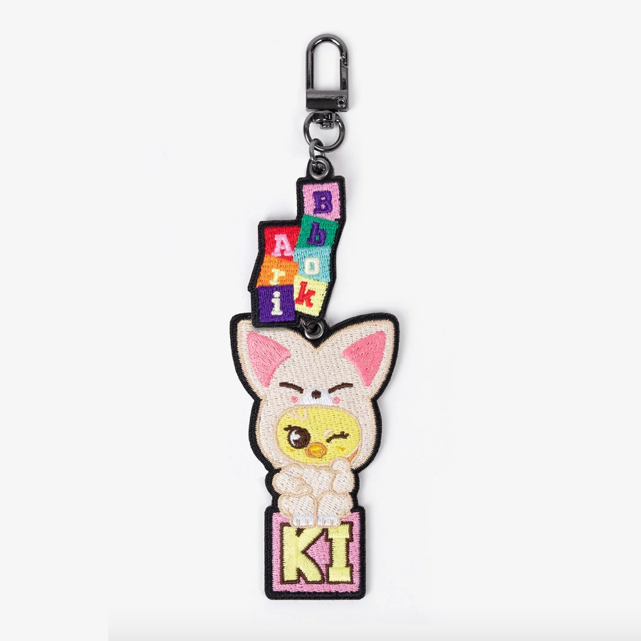 STRAY KIDS FAN CONNECTING 2024 [SKZ TOY WORLD] OFFICIAL MD - 23. EMBROIDERY KEY HOLDER