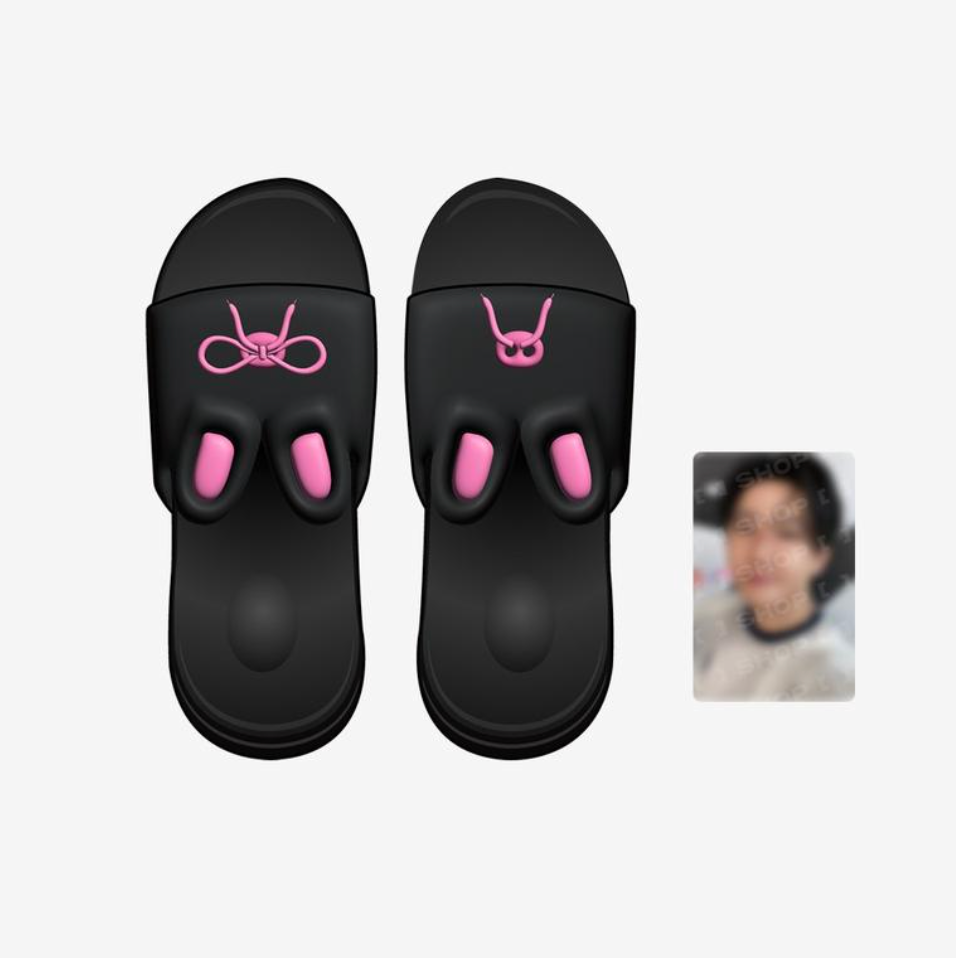 STRAY KIDS WORLD TOUR [dominATE : celebrATE] POP-UP OFFICIAL MD - 03. DWAEKKI SLIDES (PRE-ORDER)